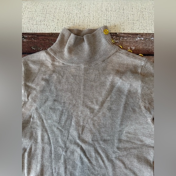 BNWT Bloomingdale's Cielo Tan Taupe Turtleneck Sweater Gold Button Details - Picture 2 of 8